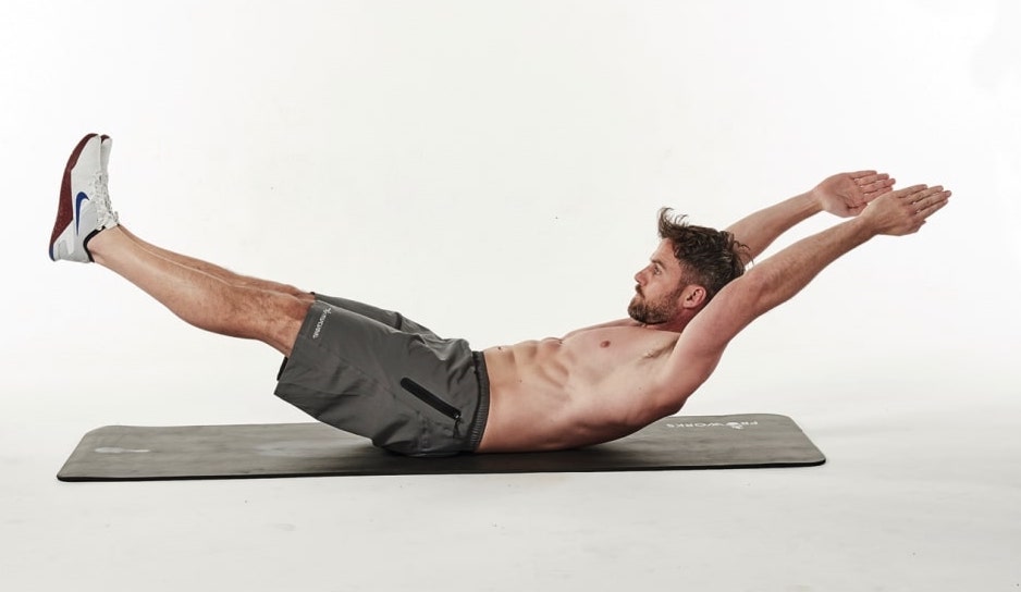 This 10-Move Circuit Works Your Abs From All Angles | Men's Fitness UK