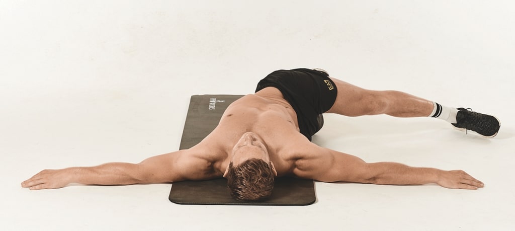 10 Best Mobility Exercises For Men Who Lift | Men's Fitness UK