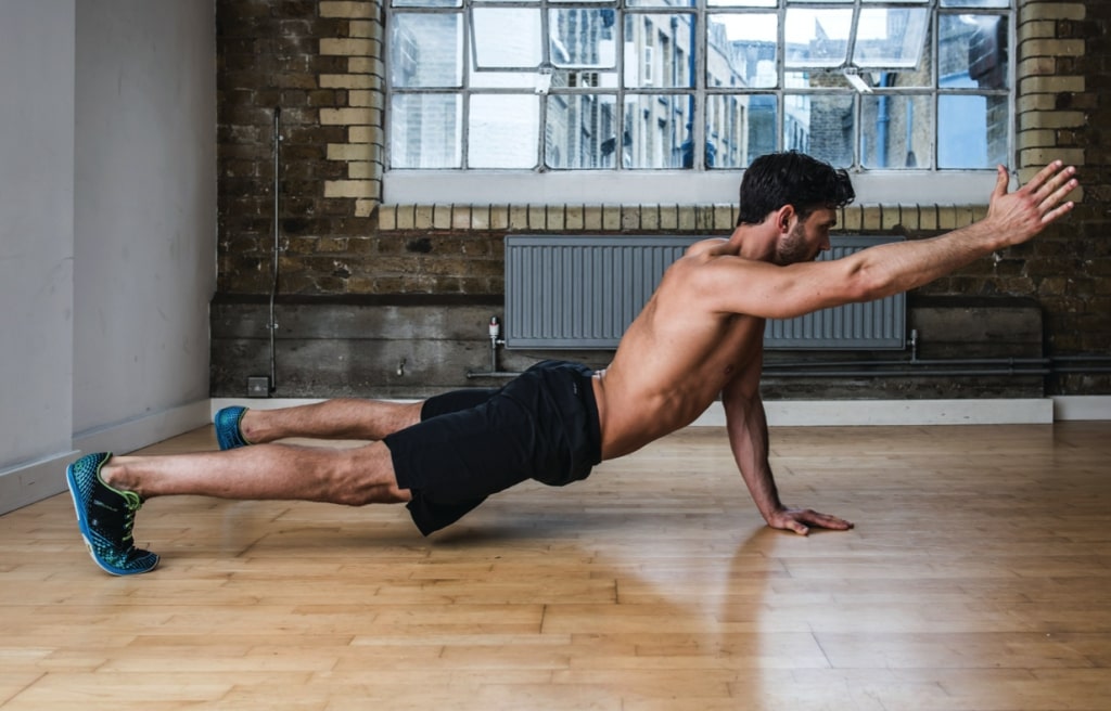 5 Plank Variations To Strengthen Your Core | Men's Fitness UK