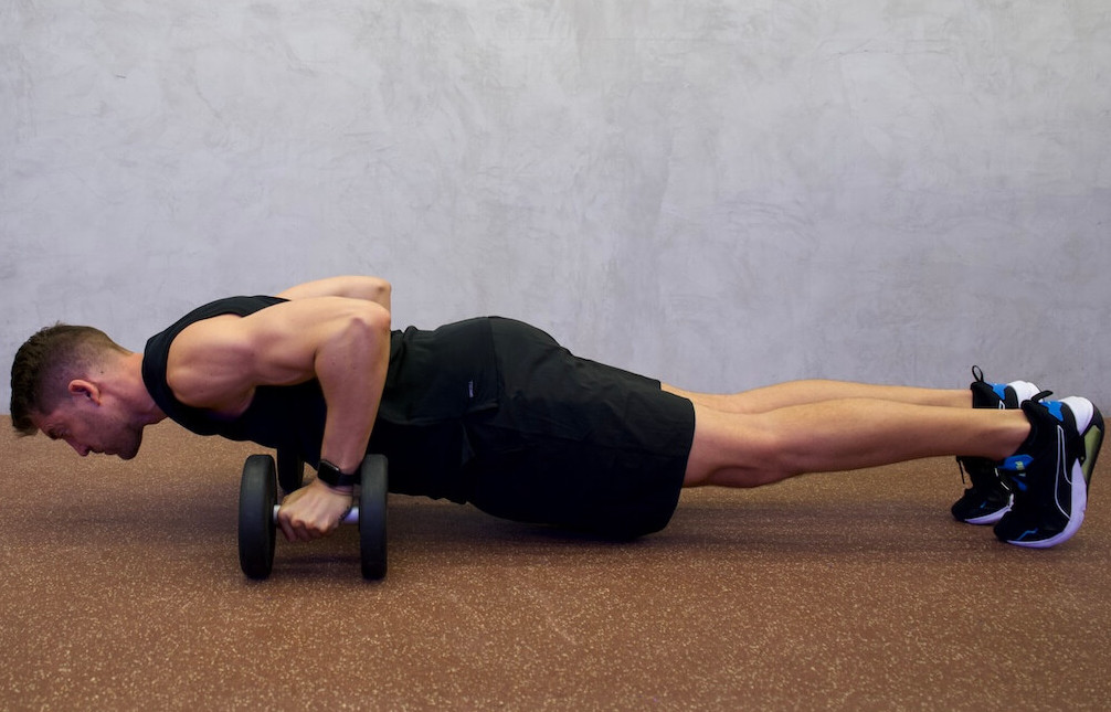 The Working from Home Workout to Energise Your Day | Men's Fitness UK