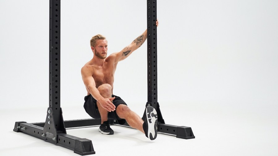 10 Bodyweight Exercises For Your Next Park Workout | Men's Fitness UK