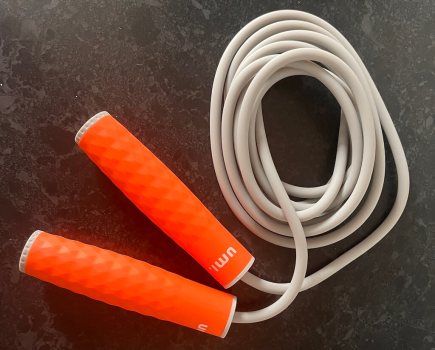 Umi skipping rope