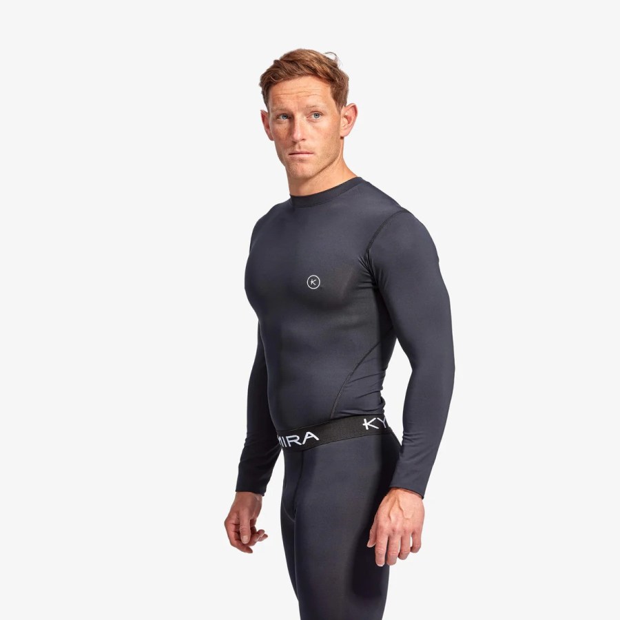 A man wear the Kymira Charge IR50 baselayer