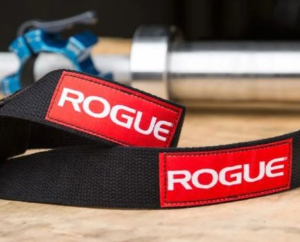 A pair of Rogue lifting straps