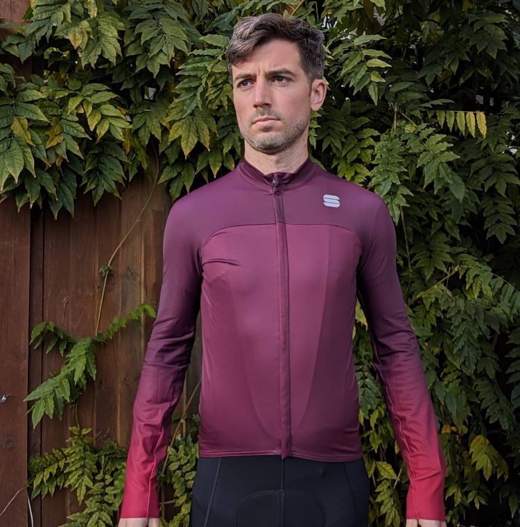 Man wearing a Sportful cycling jersey