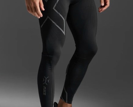 Product shot of 2XU compression tights