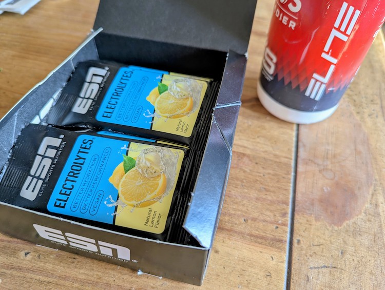 Electrolyte sachets in a box