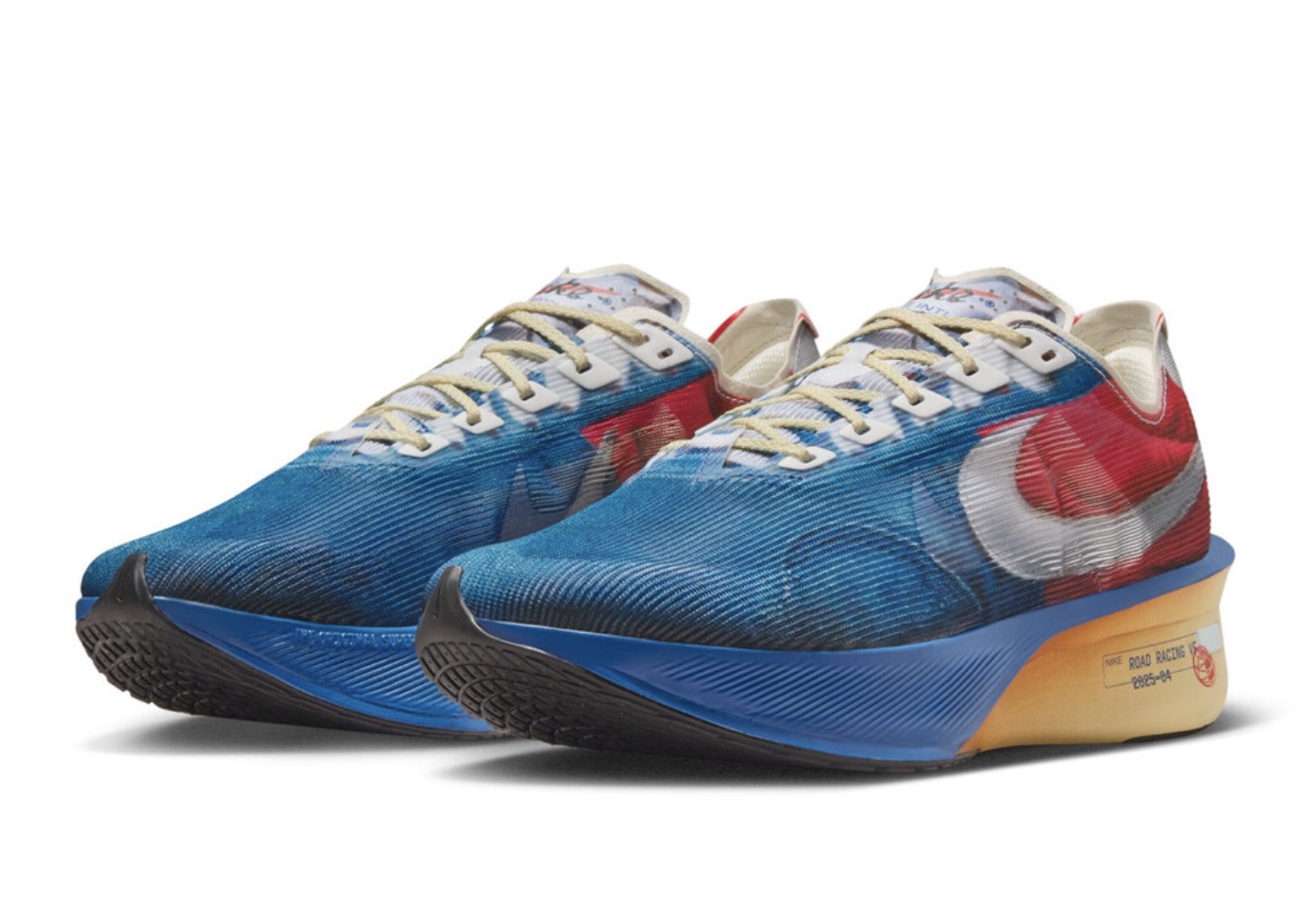 Product shot of Nike Vaporfly 4 shoes